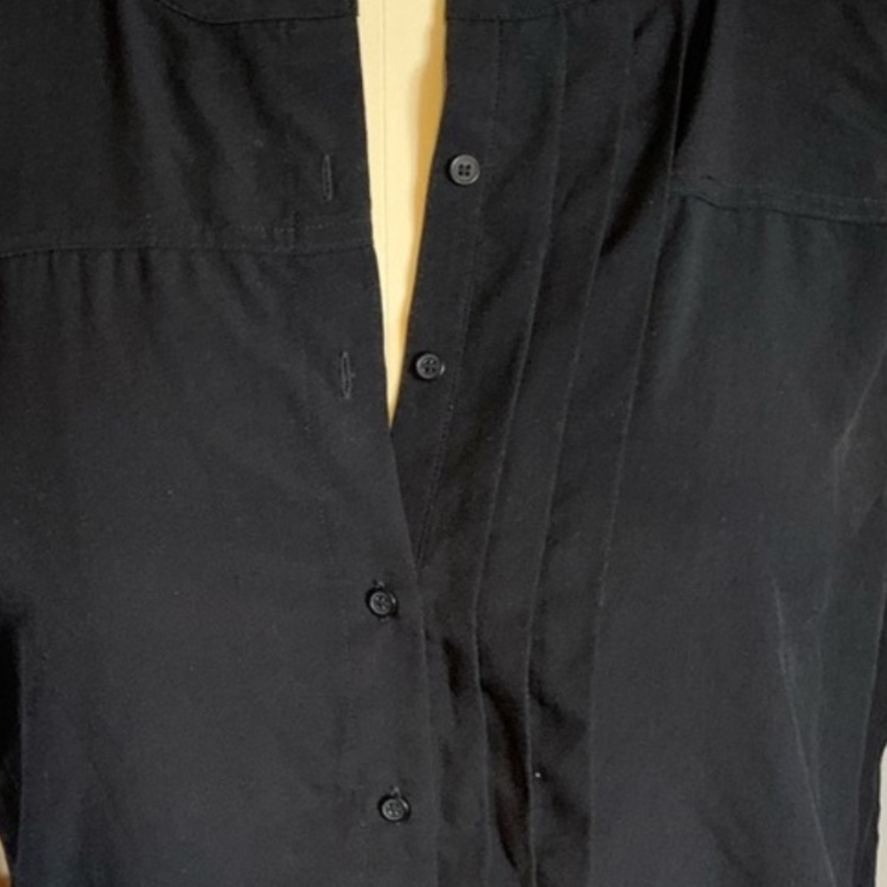 Rebel Wilson Button up Tank
